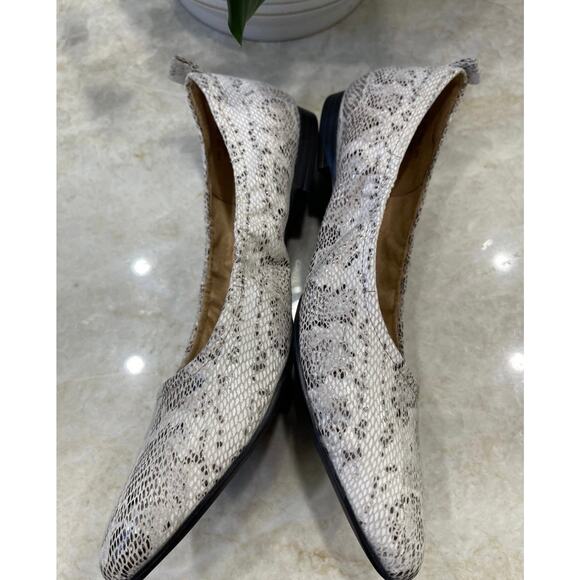 Naturalizer Flats white snakeskin print Sz 9.5m - Picture 3 of 10